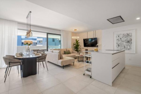 Luxe 3br Oasis Pool, Gym, Sauna, Estepona